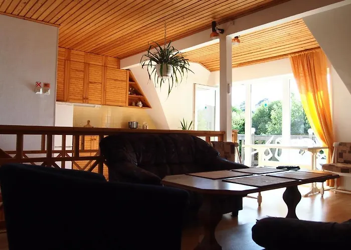 Maenni Guest house *